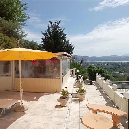 Mike's House * Απόλπαινα